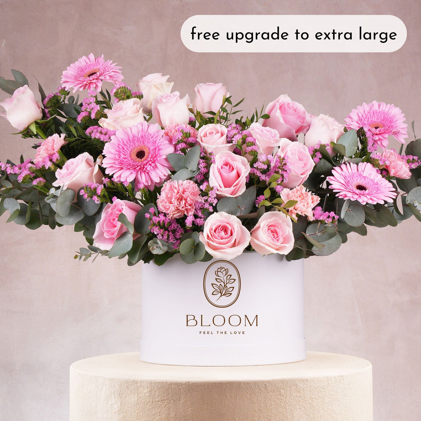 Pink Perfection Hatbox gift Marbella Bloom with pink roses and gerbera flowers in white Bloom Marbella hatbox